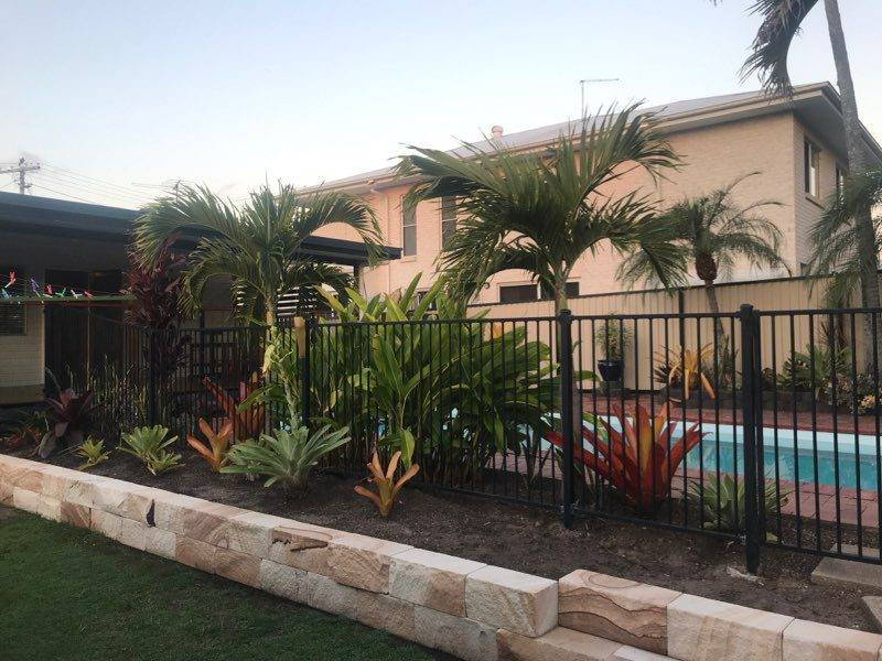 Split faced garden edging bricks for landscaping Gold Coast Split faced garden edging bricks for landscaping Gold Coast