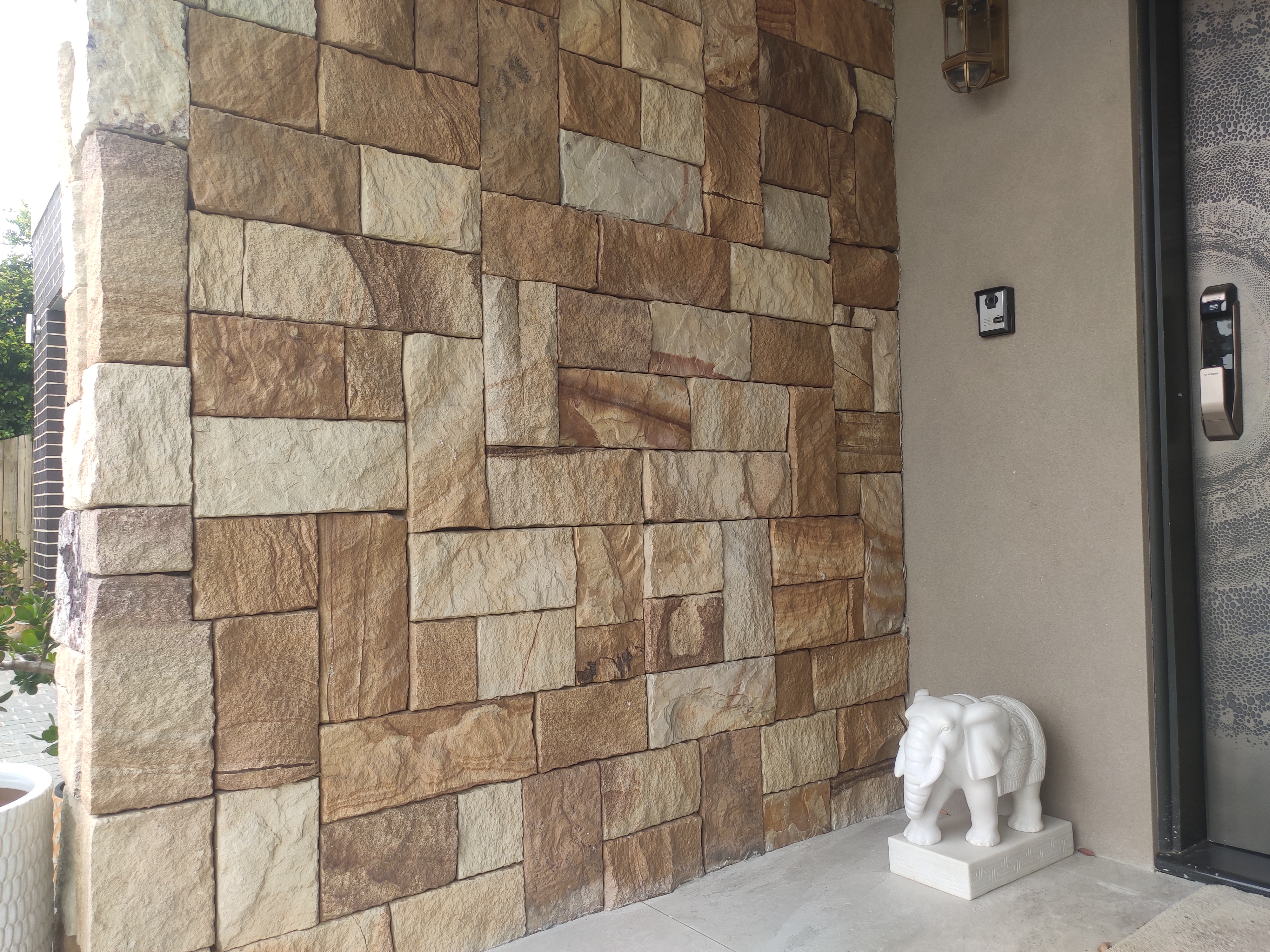 Colonial Ranch sandstone walling stone project