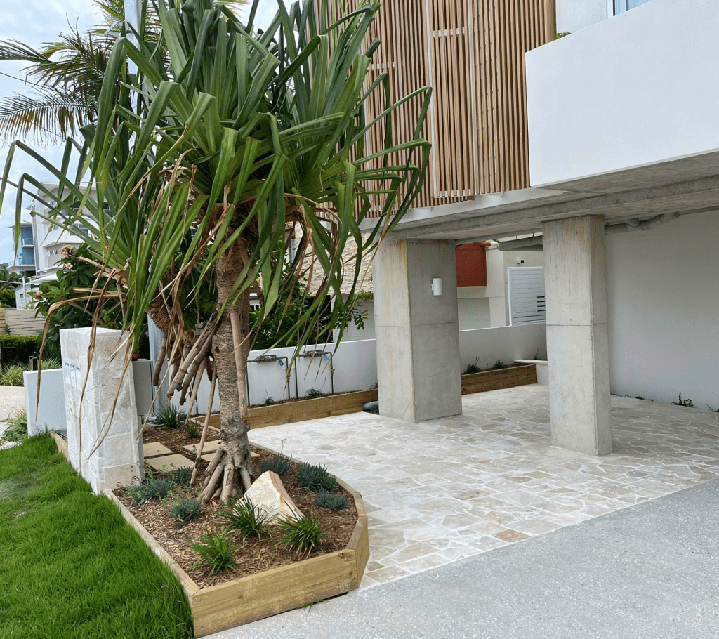 Classic travertine crazy paving residential project