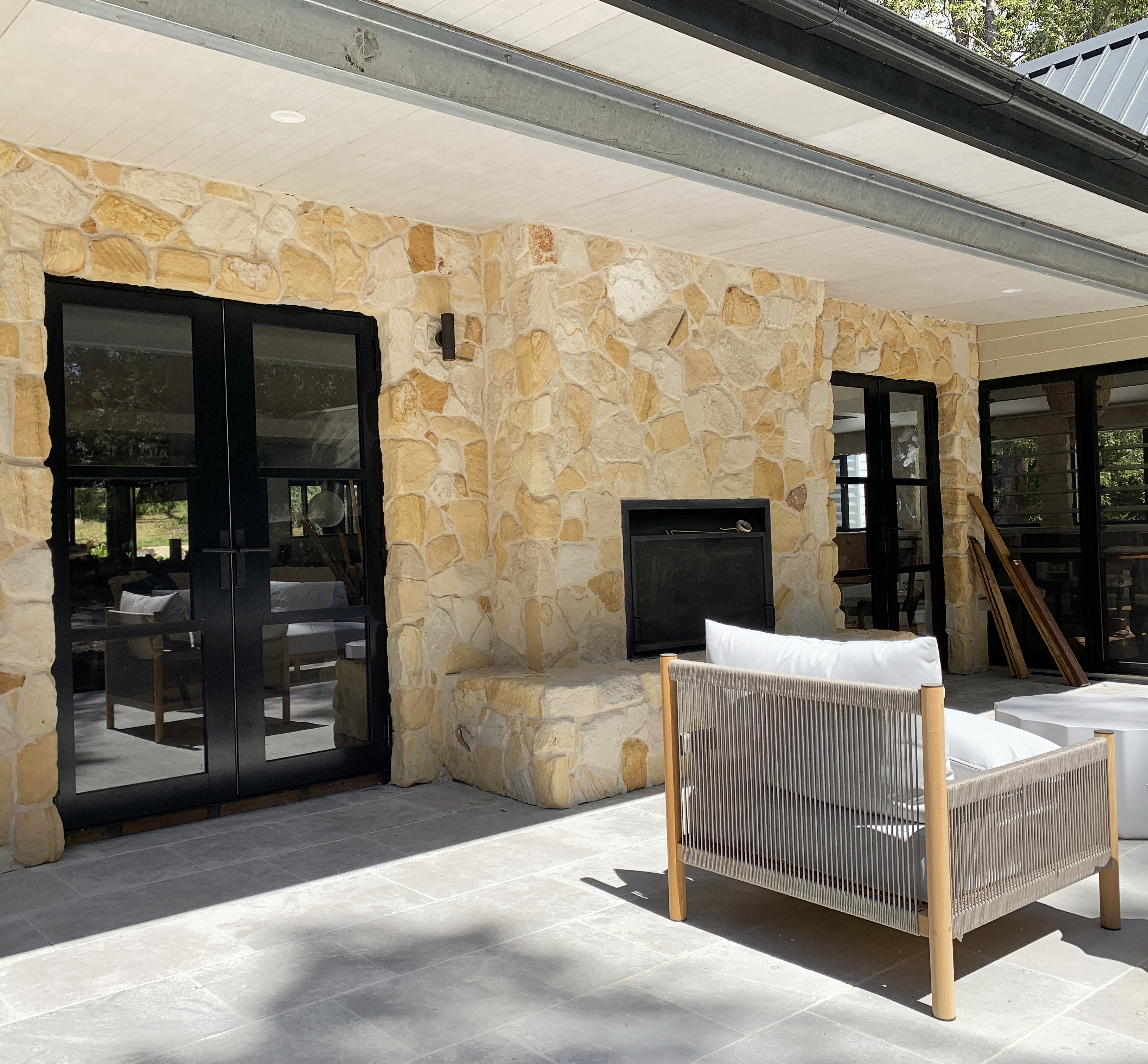 Banded irregular walling stonecraft residential project