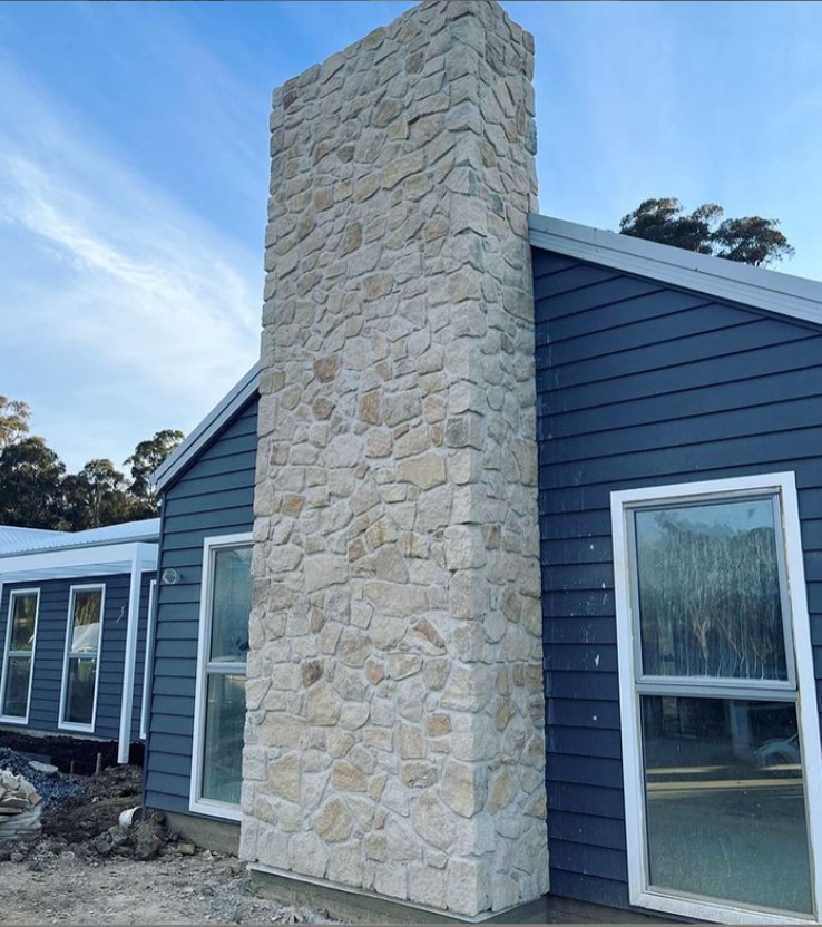 Banded irregular walling Bundanoon project