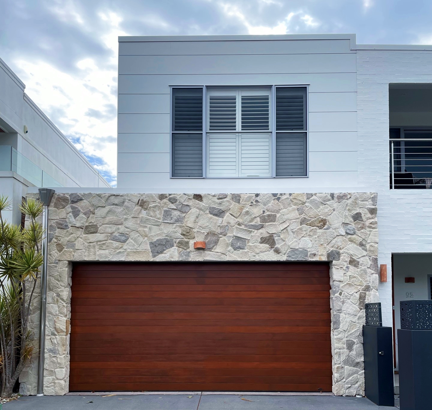 Bligh irregular walling stone installed project