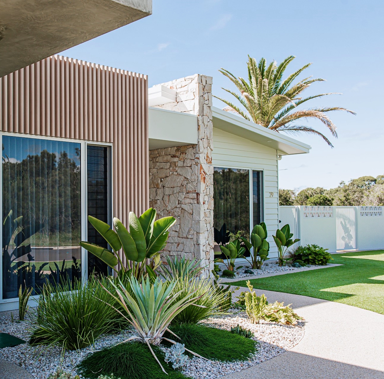Irregular Burnie sandstone cladding natural finish Brisbane
