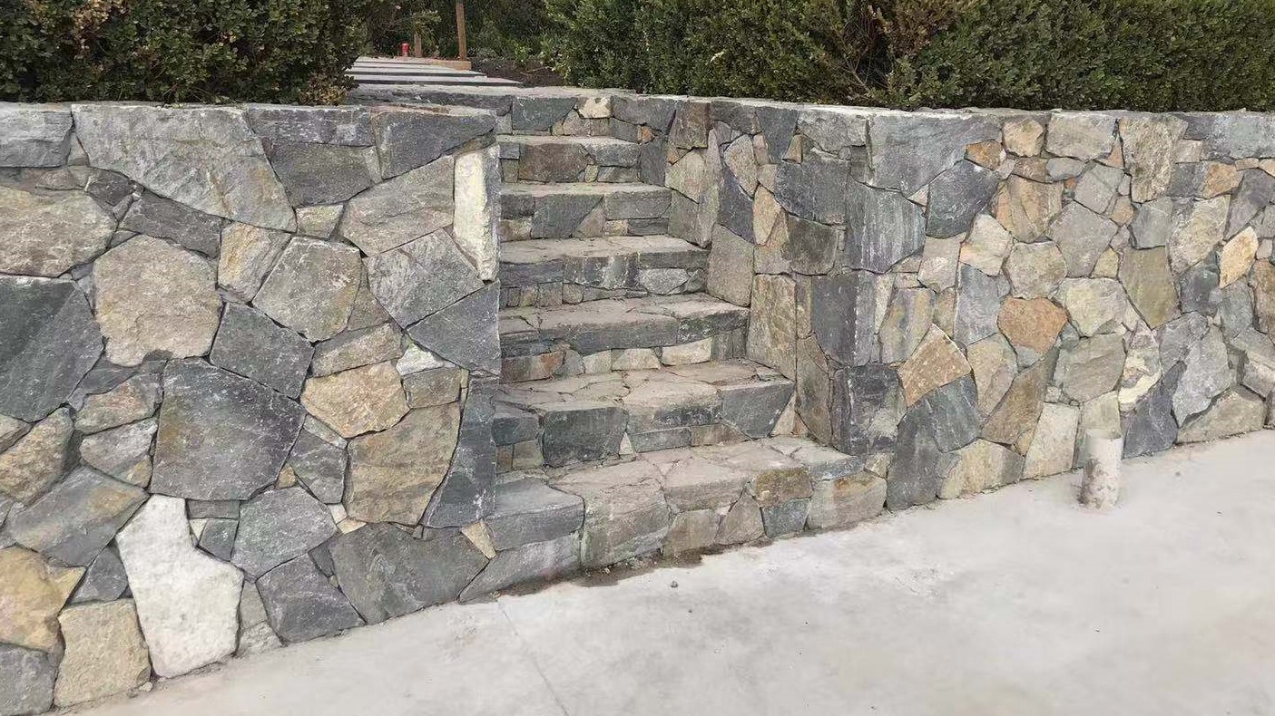 Eyre irregular walling stone feature wall
