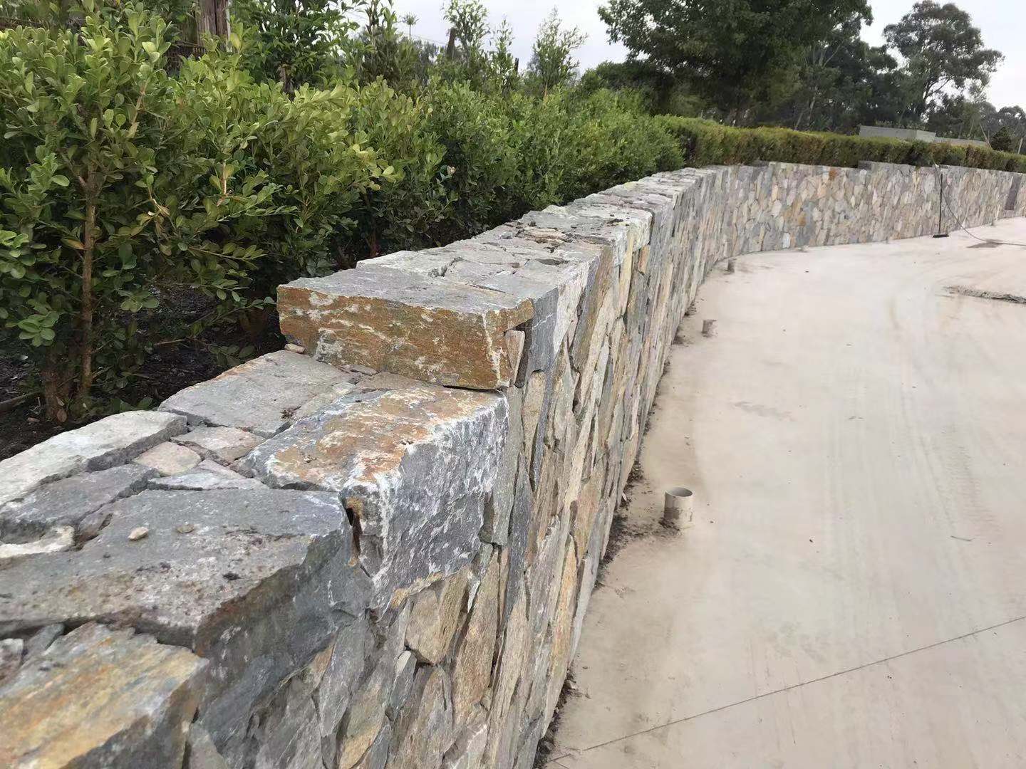 Eyre irregular walling stone close-up texture
