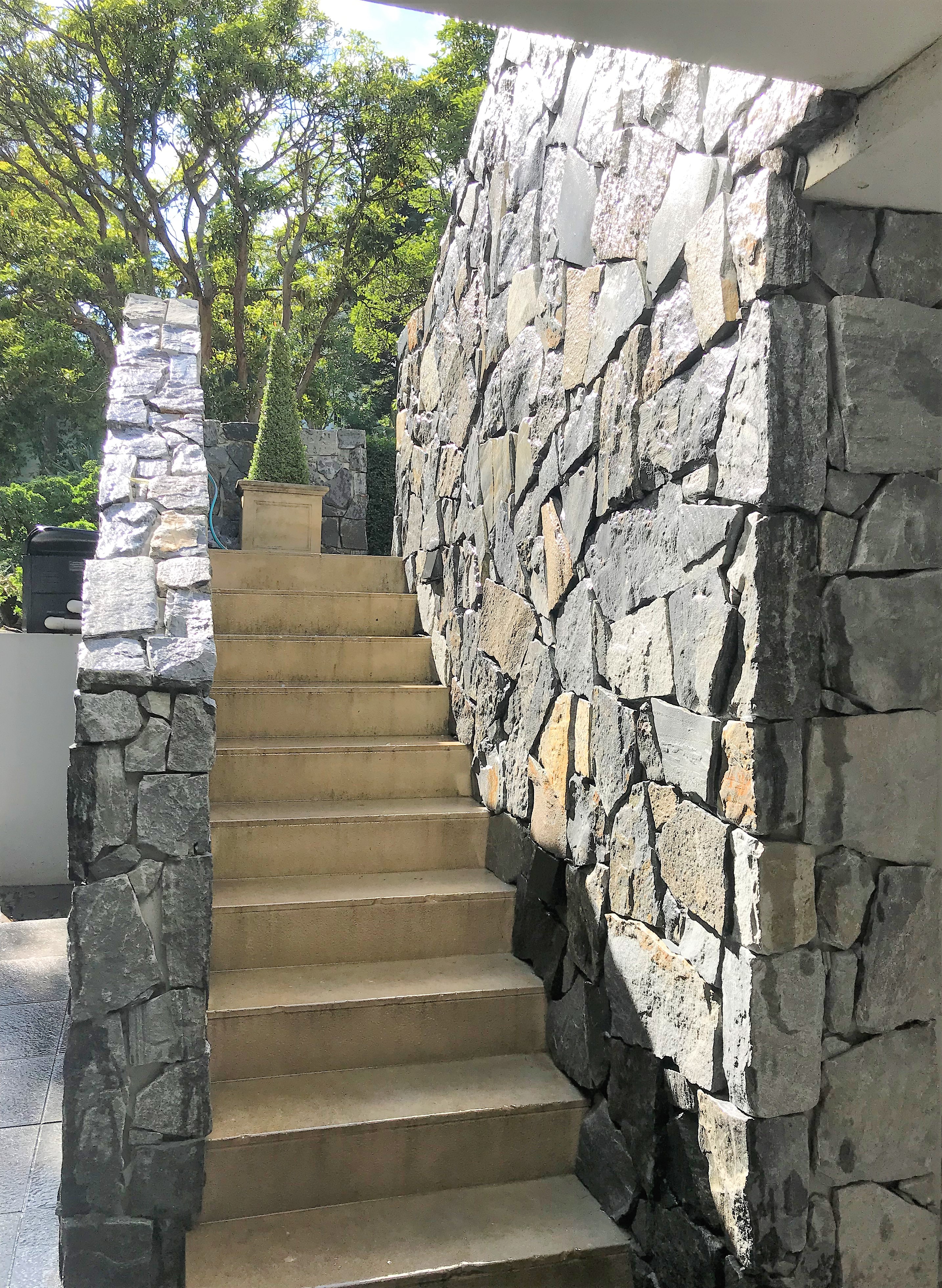Eyre irregular wall cladding stone residential project