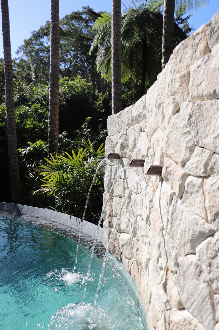 Foster irregular sandstone walling residential project