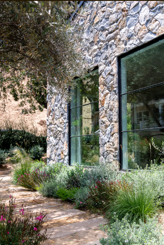 Irregular Wagin limestone cladding detail stone pattern Irregular Wagin limestone cladding detail stone pattern
