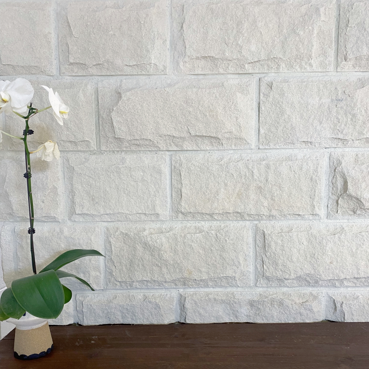 Rockfaced Foster sandstone cladding showroom closeup