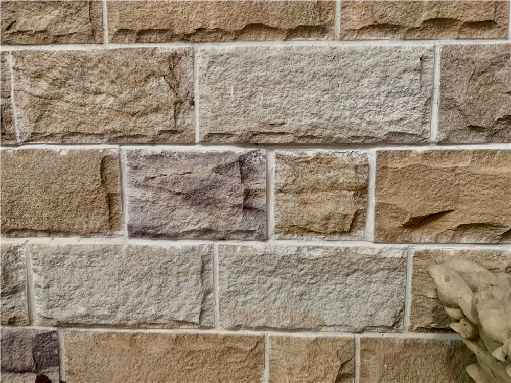 Rockfaced Ranch sandstone full pallet display