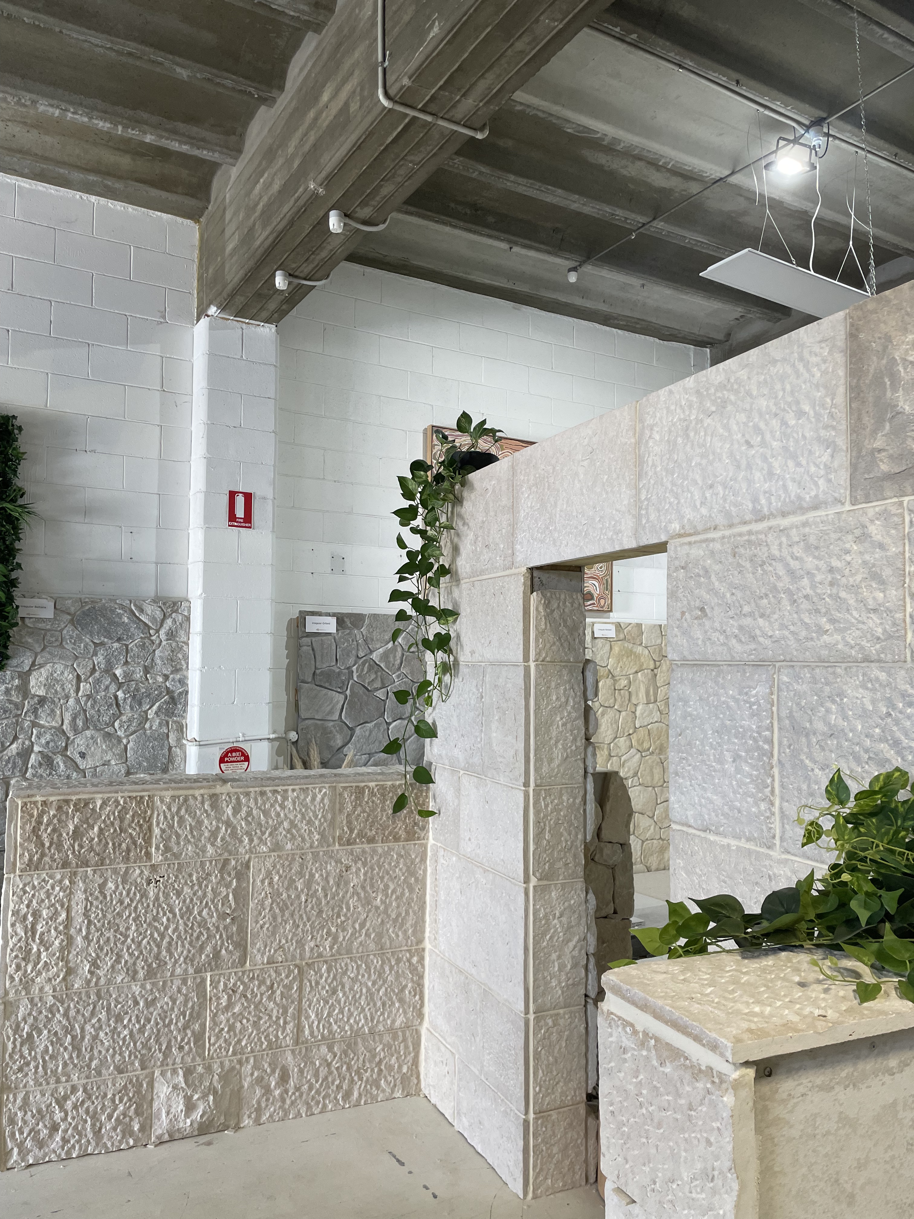 Sarina Lodge limestone walling Newstead showroom display