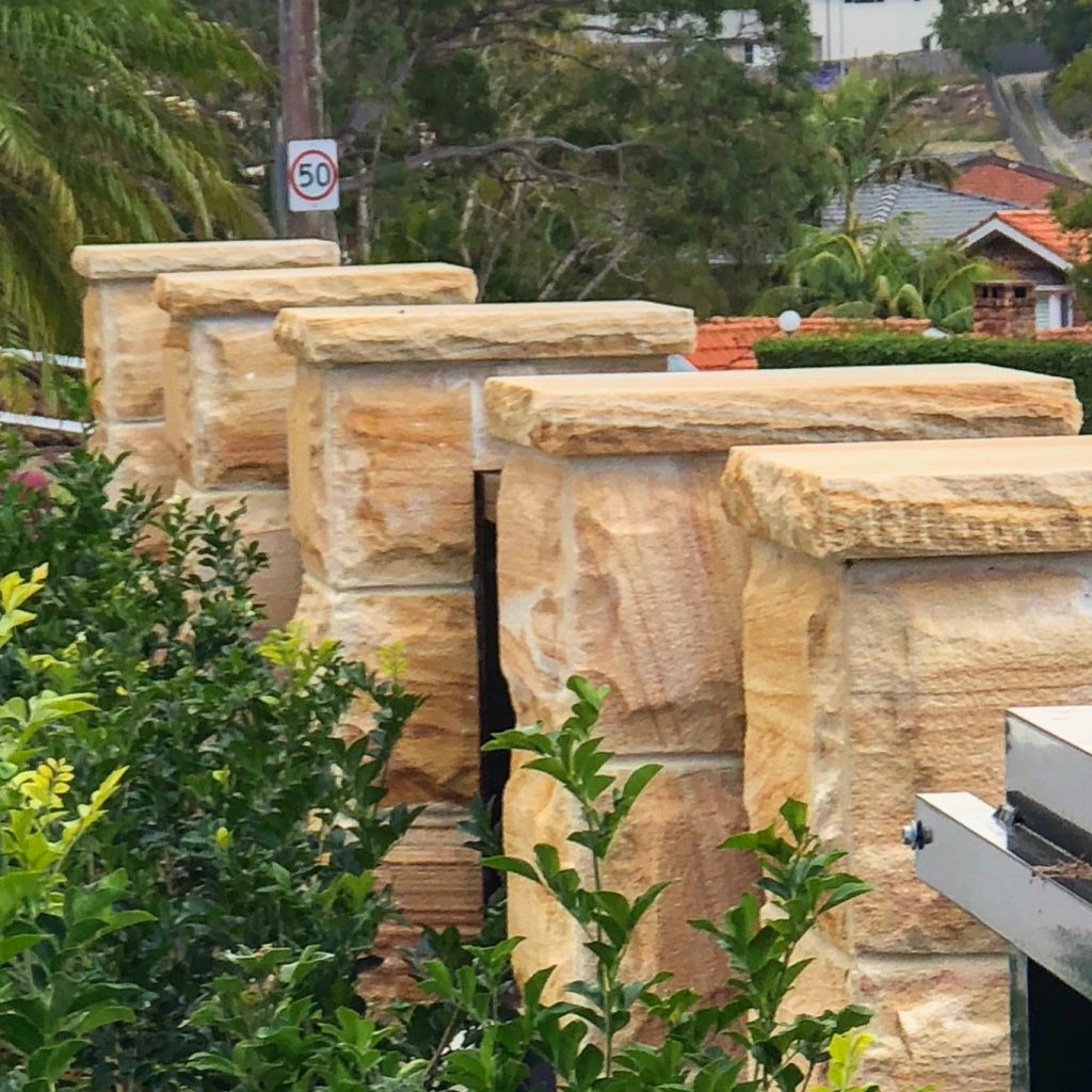 Rockfaced sandstone capping residential project