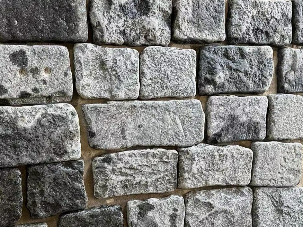 Yulara bluestone split cladding stones detail